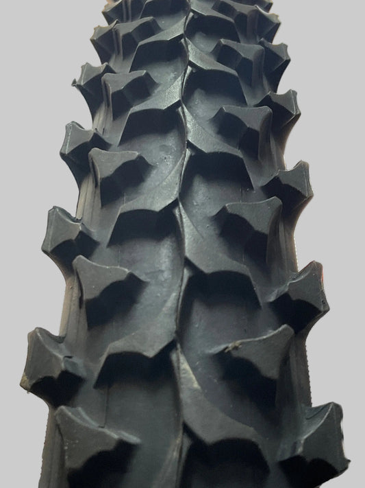 CST-C1040-Tyre 24x1.95